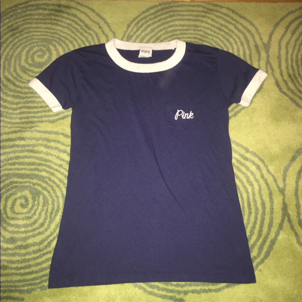 pink vs t-shirt